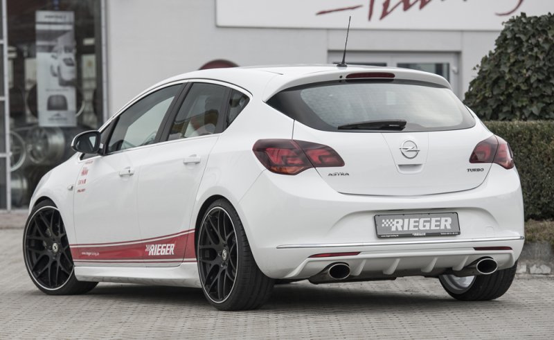 Rieger Heckeinsatz Opel Astra J 10.12- (ab Facelift) - 51324