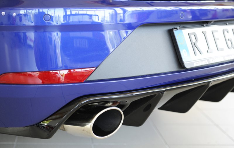 Rieger Heckeinsatz (wie 88137+AHK) schwarz glänzend Seat Leon Cupra (5F) 01.17- (ab Facelift) - 88229