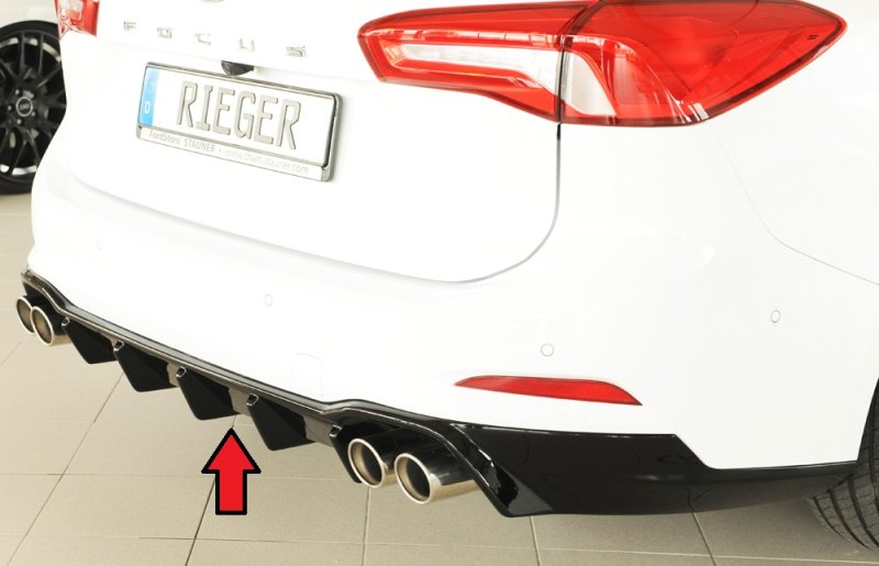 Rieger Heckeinsatz (für Fzg. mit AHK) schwarz glänzend Ford Focus 4 (DEH) 09.18- - 88243