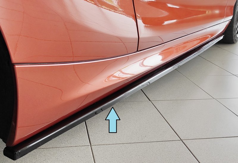 Rieger Seitenschwelleransatz schwarz glänzend BMW 1er F21 (1K2) 05.2015- (ab Facelift) LCI - 88325