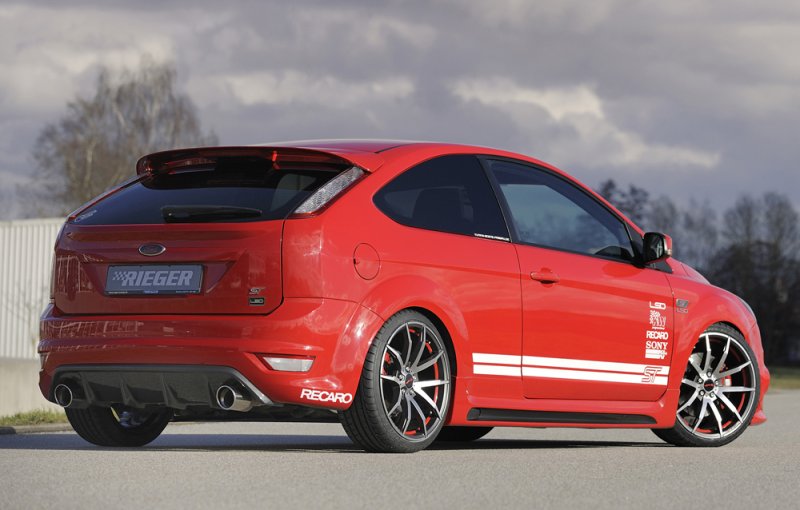 Rieger Heckeinsatz Ford Focus 2 ST 02.08-01.11 (ab Facelift) - 99118