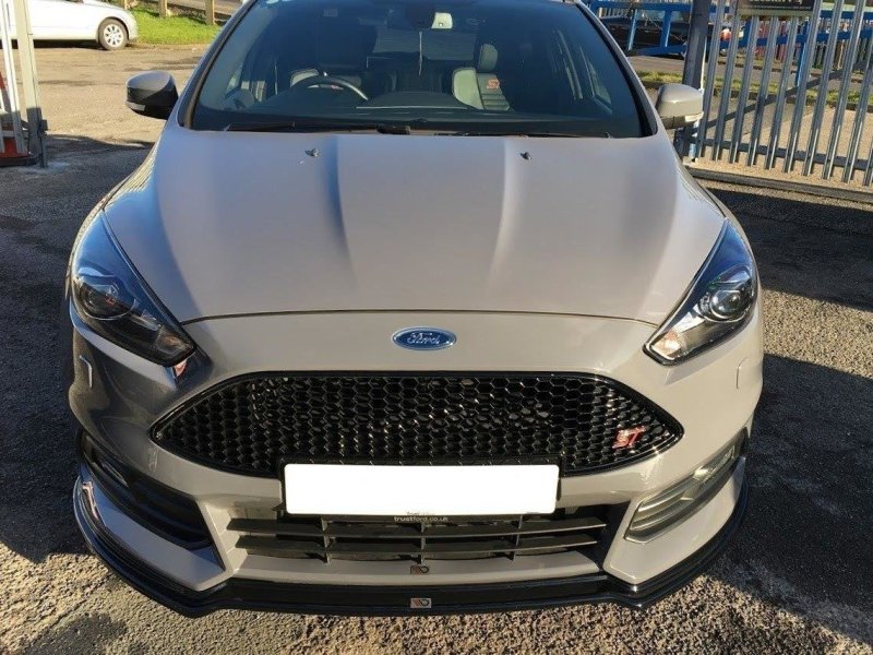 Maxton Front Ansatz V.3 für Ford Focus ST Mk3 FL schwarz Hochglanz FO-FO-3F-ST-FD3-G