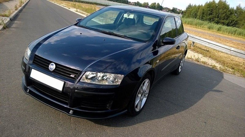 Maxton Front Ansatz für FIAT STILO 3 Türer schwarz Hochglanz FI-ST-1-FD1-G