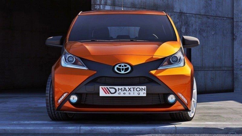 Maxton Front Ansatz für TOYOTA AYGO mk2 schwarz Hochglanz TO-AY-2-FD1-G