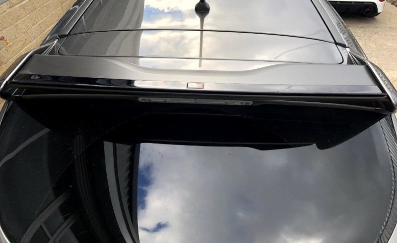 Maxton Spoiler CAP V.2 für Ford Focus RS Mk3 schwarz Hochglanz FO-FO-3-RS-CAP2-G