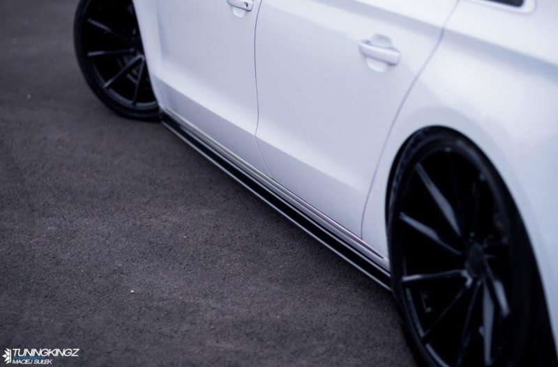 Maxton Seitenschweller Ansatz für Audi A8 D4 schwarz Hochglanz AU-A8-D4-SD1-G