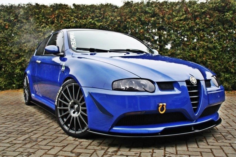 Maxton Front Ansatz für ALFA ROMEO 147 GTA schwarz Hochglanz AL-147-1-GTA-FD1-G