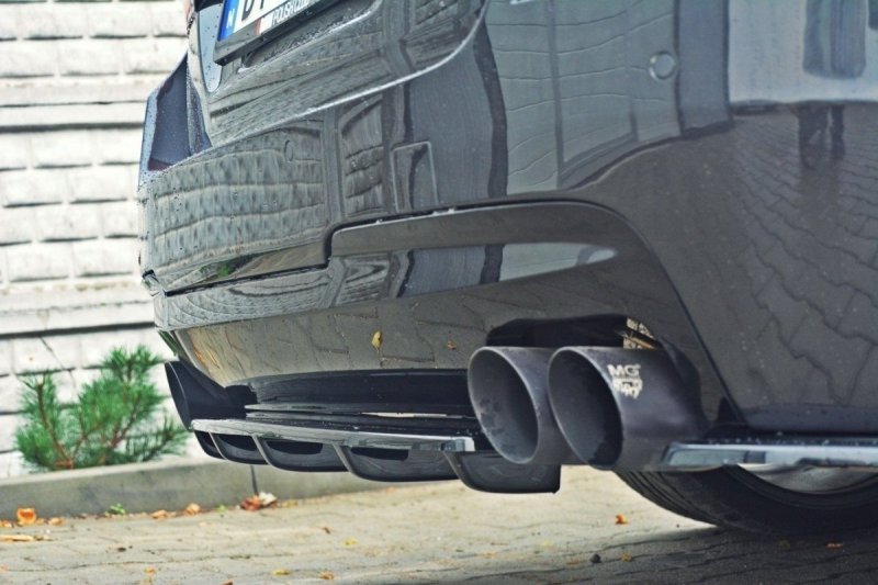 Maxton Mittlerer Diffusor Heck Ansatz für BMW 5er F11 M Paket (mit zwei Doppel Endstücken) schwarz Hochglanz BM-5-11-MPACK-RD2+RD3-G
