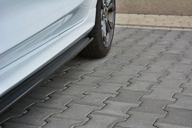 Maxton Seitenschweller Ansatz für V.1 für Ford Fiesta Mk8 ST / ST-Line schwarz Hochglanz FO-FI-8-STLINE-SD1-G