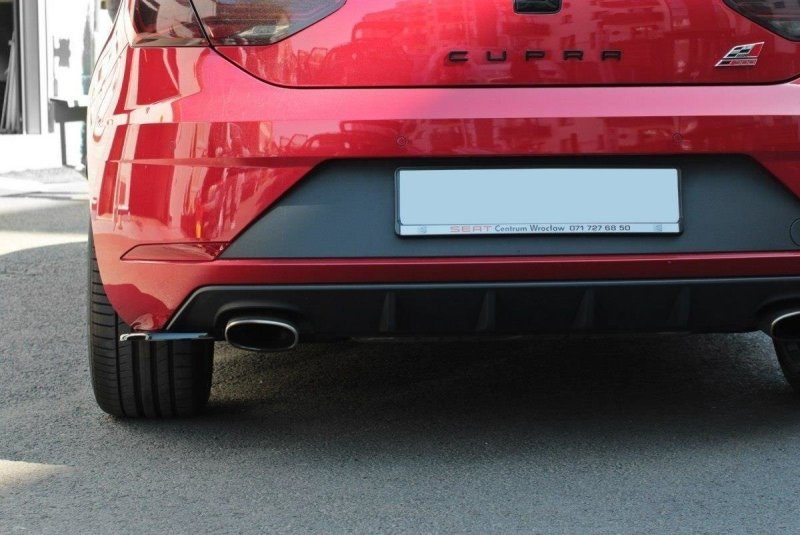 Maxton Heck Ansatz Flaps Diffusor V.1 für Seat Leon Cupra Mk3 FL Hatchback schwarz Hochglanz SE-LE-3F-CU-RSD1-G