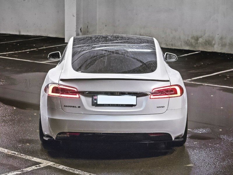 Maxton Heck Ansatz Flaps Diffusor für Tesla Model S Facelift schwarz Hochglanz TE-MODELS-1F-RSD1-G