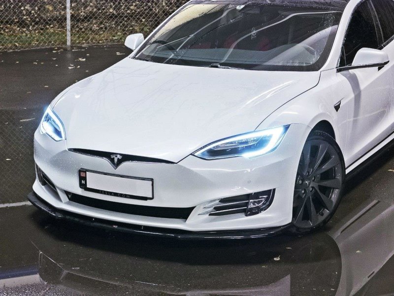 Maxton Front Ansatz V.1 für Tesla Model S Facelift schwarz Hochglanz TE-MODELS-1F-FD1-G