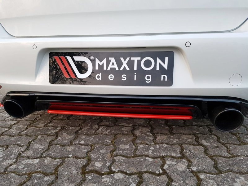 Maxton Mittlerer Diffusor Heck Ansatz für VW GOLF Mk7 GTI CLUBSPORT VW-GO-7-GTI-CS-RD1-RED