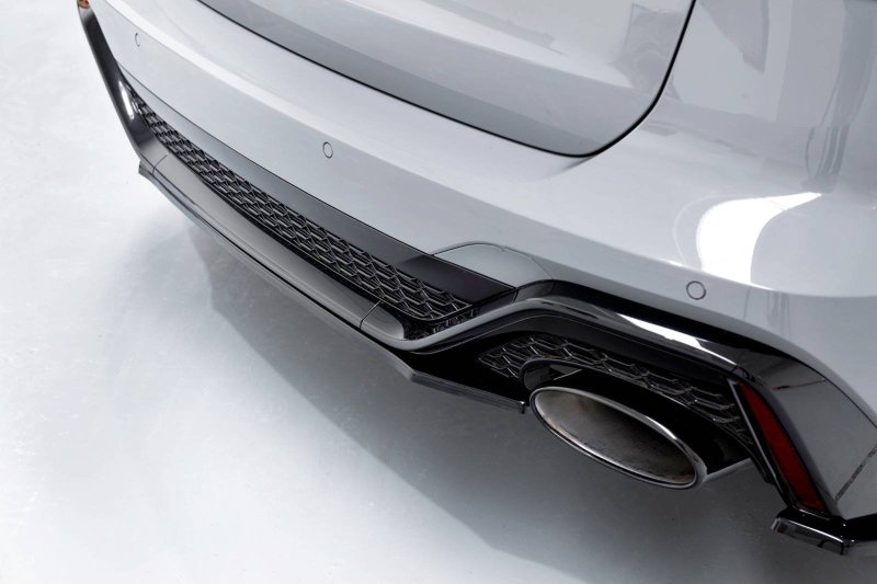 Maxton Mittlerer Diffusor Heck Ansatz für Audi RS6 C8 / RS7 C8 schwarz Hochglanz AU-RS6-C8-RD1-G