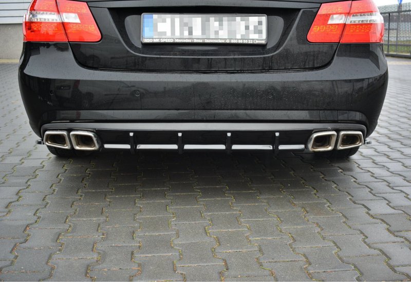 Maxton Diffusor Heck Ansatz für Mercedes E63 AMG W212  schwarz Hochglanz ME-E-212-AMG-RS1-G