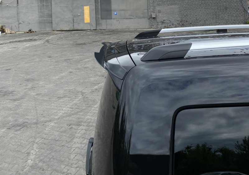 Maxton Spoiler CAP für Volkswagen Caddy Mk. 4 schwarz Hochglanz VW-CA-4-CAP1-G