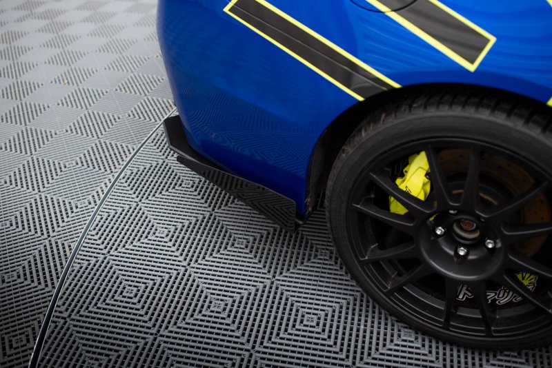 Preview: Maxton Hintere Seiten Flaps Subaru WRX STI Mk1 schwarz Hochglanz SUIM4FWRXSTICNC-RSF1-G
