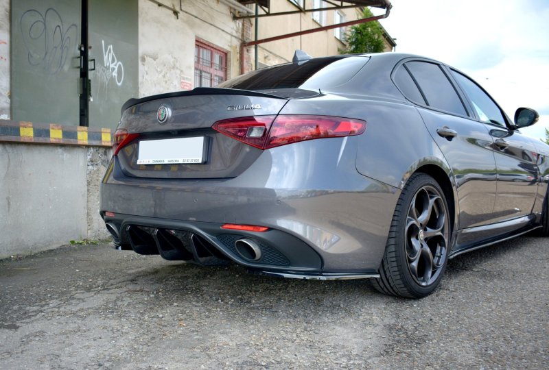 Maxton Diffusor Heck Ansatz für ALFA ROMEO GIULIA VELOCE schwarz Hochglanz AL-GI-1-VEL-RS1-G