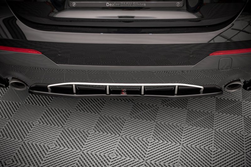 Maxton Mittlerer Diffusor Heck Ansatz für BMW 4er M-Paket G22 schwarz Hochglanz BM-4-G22-MPACK-RD1-G
