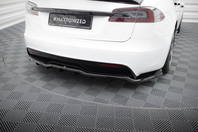 Maxton Mittlerer Cup Diffusor Heck Ansatz V.1 Tesla Model S Plaid Mk1 Facelift schwarz Hochglanz TE-MODELS-1F2-PL-RD1G+RD3-G