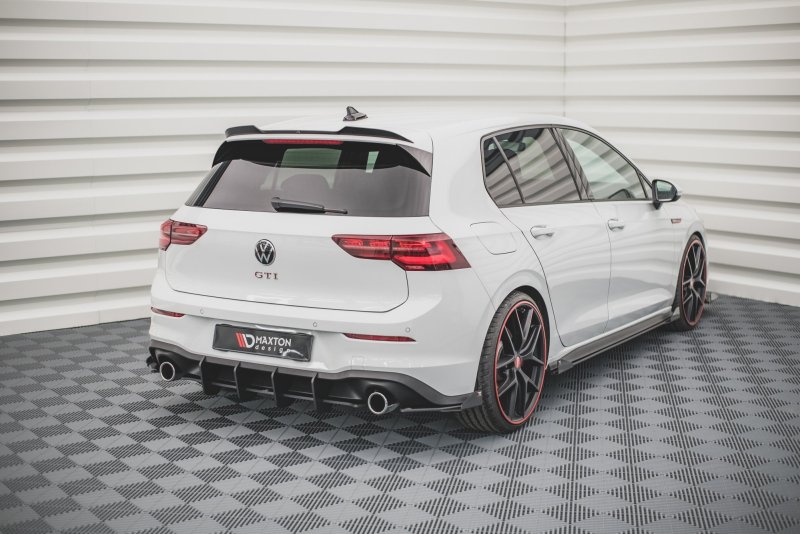 Maxton Hintere Seiten Flaps für Volkswagen Golf 8 GTI schwarz Hochglanz VWGO8GTICNC-RSF1-G