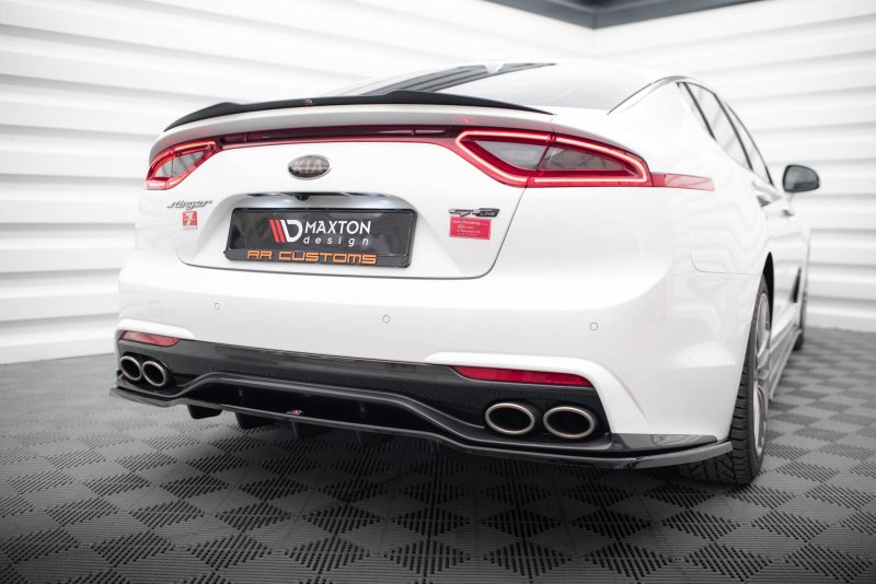 Maxton Mittlerer Cup Diffusor Heck Ansatz Kia Stinger Mk1 schwarz Hochglanz KI-ST-1-GTLINE-RD1G+RD2-G
