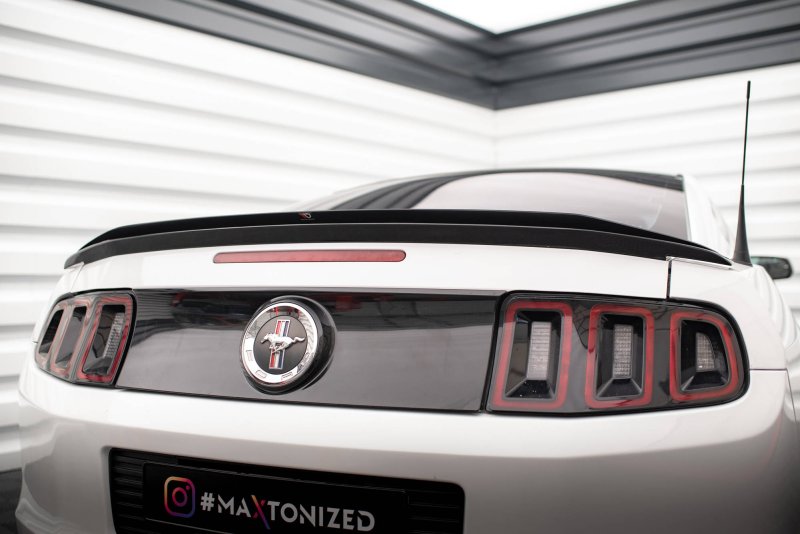 Maxton Spoiler CAP für Ford Mustang Mk5 Facelift schwarz Hochglanz FO-MU-5-CAP1-G