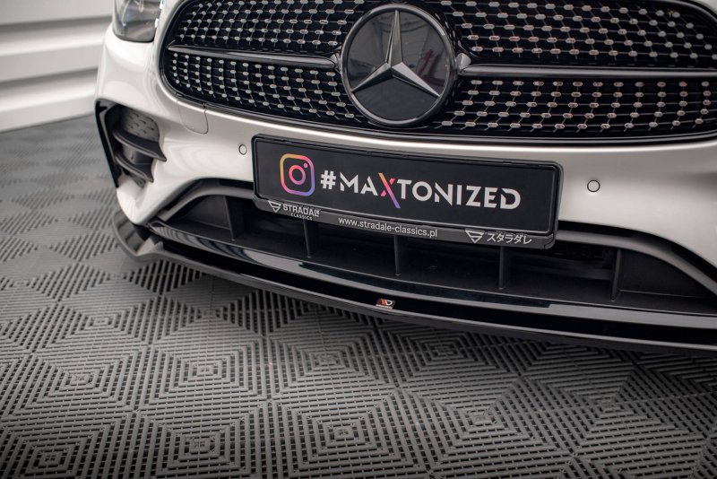 Maxton Front Ansatz V.1 für Mercedes-Benz E AMG-Line W213 Facelift schwarz Hochglanz ME-E-213F-AMGLINE-FD1-G