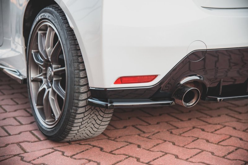 Maxton Heck Ansatz Flaps Diffusor V.1 für Toyota GR Yaris Mk4 schwarz Hochglanz TO-YA-4-GR4-RSD1-G