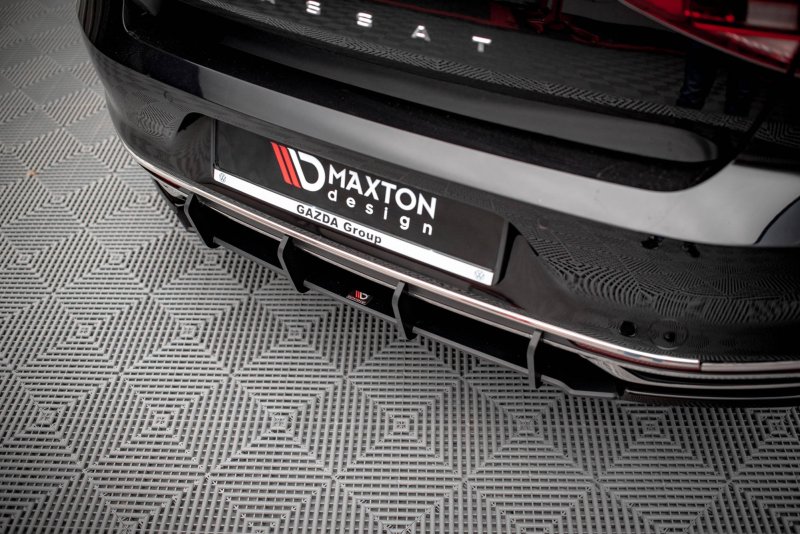 Maxton Street Pro Heckschürze für Volkwagen Passat B8 Facelift VWPAB8FCNC-RS1B+BRBI