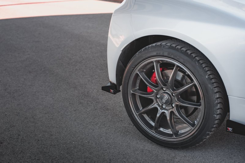 Maxton Racing Heck Ansatz Flaps Diffusor +Flaps für Toyota GR Yaris Mk4 schwarz Hochglanz TOYA4GR4CNC-RSD1BRB+RSF1-G