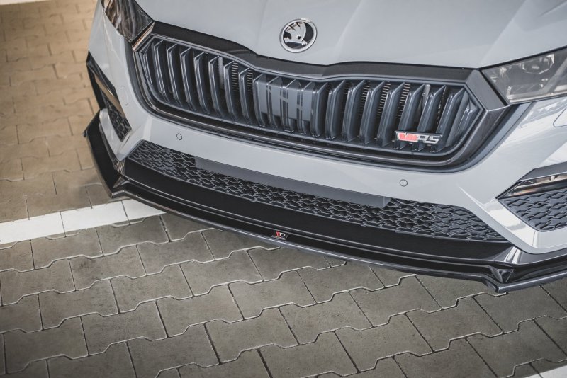 Maxton Front Ansatz +Flaps für V.2 Skoda Octavia RS Mk4 SK-OC-4-RS-FD2G+FS