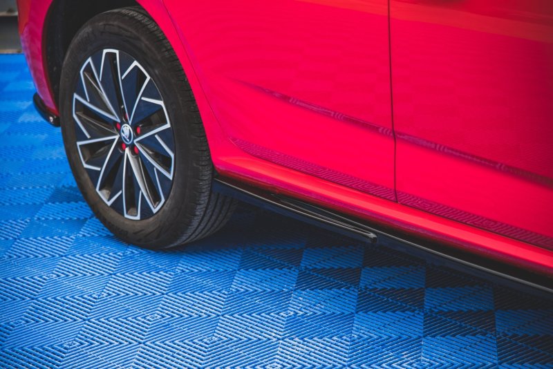 Maxton Seitenschweller Ansatz für Skoda Kamiq schwarz Hochglanz SK-KM-1-SD1-G