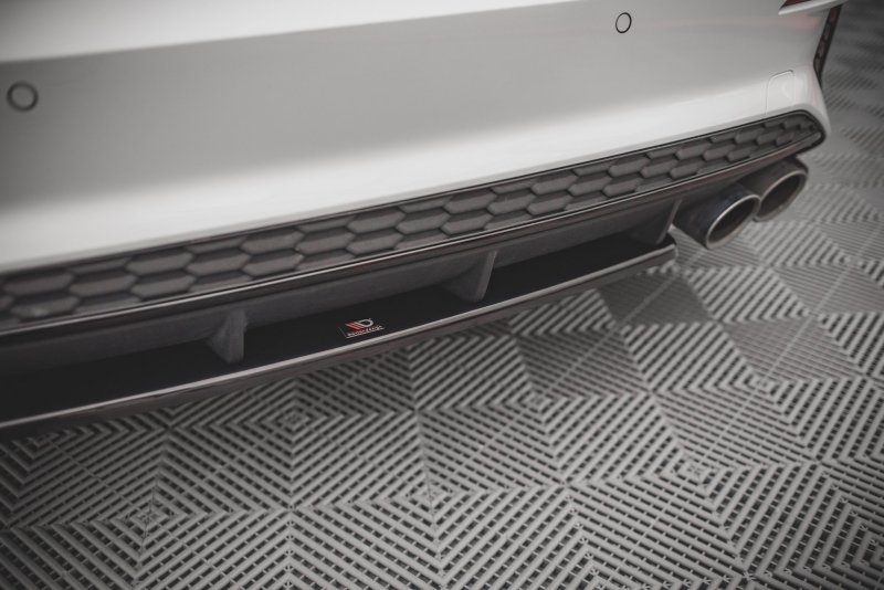 Maxton Mittlerer Diffusor Heck Ansatz für Audi S3 Sportback 8Y schwarz Hochglanz AU-A3-8Y-SLINE-RD3-G