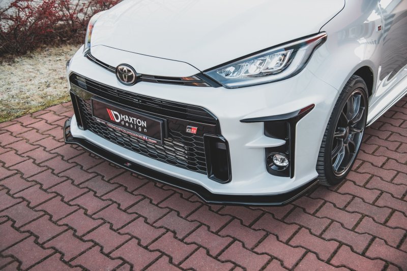 Maxton Front Ansatz V.1 für Toyota GR Yaris Mk4 schwarz Hochglanz TO-YA-4-GR4-FD1-G