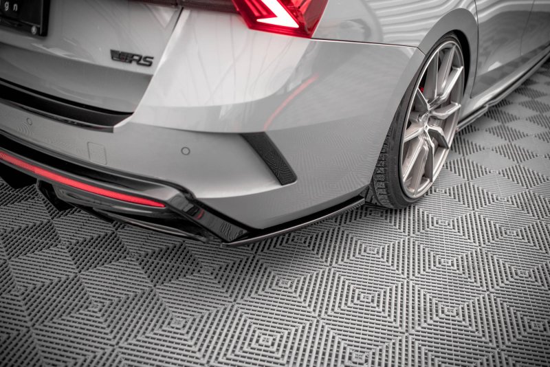 Maxton Heck Ansatz Flaps Diffusor V.4 für Skoda Octavia RS Mk4 schwarz Hochglanz SK-OC-4-RS-RSD3-G
