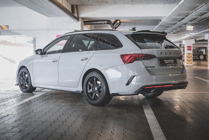 Maxton Seitenschweller Ansatz für V.3 für Skoda Octavia RS Mk4 schwarz Hochglanz SK-OC-4-RS-SD2-G