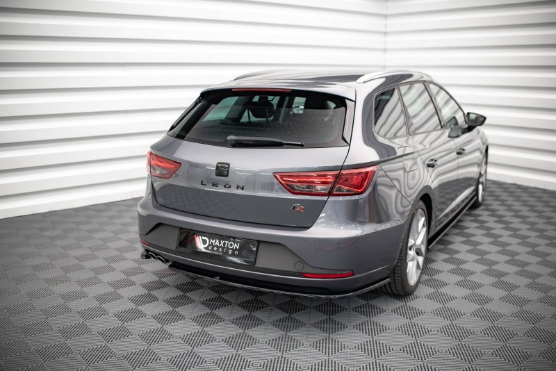 Maxton Heck Ansatz Flaps Diffusor V.1 für Seat Leon FR Sportstourer Mk3 schwarz Hochglanz SE-LE-3-FR-ST-RSD1-G