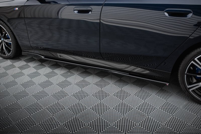 Maxton Seitenschweller Ansatz V.2 BMW 5er M-Paket G60 schwarz Hochglanz BM-5-G60-MPACK-SD2-G