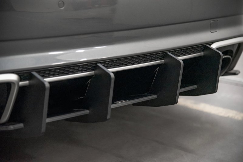 Maxton Racing Heckschürze V.2 für Audi RS3 8V Sportback AURS38VCNC-RS4B