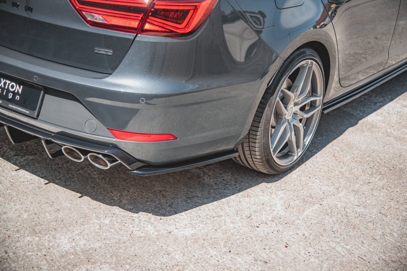 Maxton Heck Ansatz Flaps Diffusor V.2 für Seat Leon Cupra Mk3 FL Sportstourer schwarz Hochglanz SE-LE-3F-CU-ST-RSD2-G
