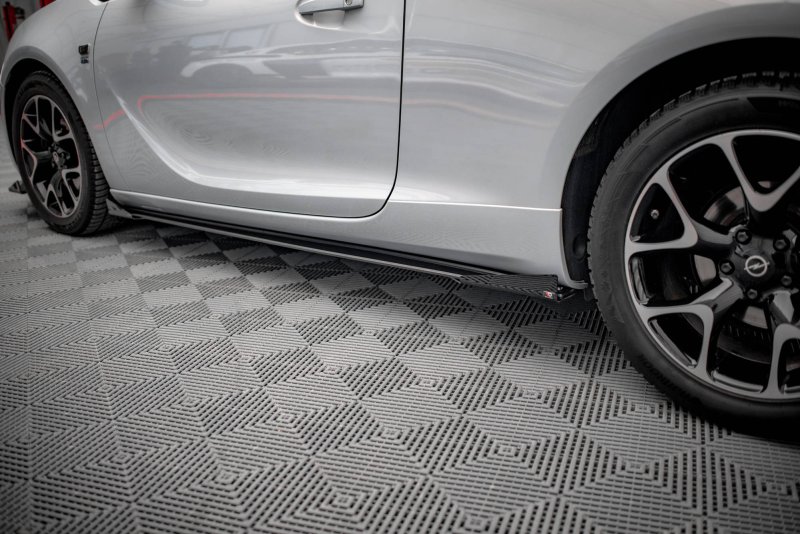 Maxton Side Flaps Opel Astra GTC OPC-Line J schwarz Hochglanz OPASJGTCOPCLINECNC-SF1-G