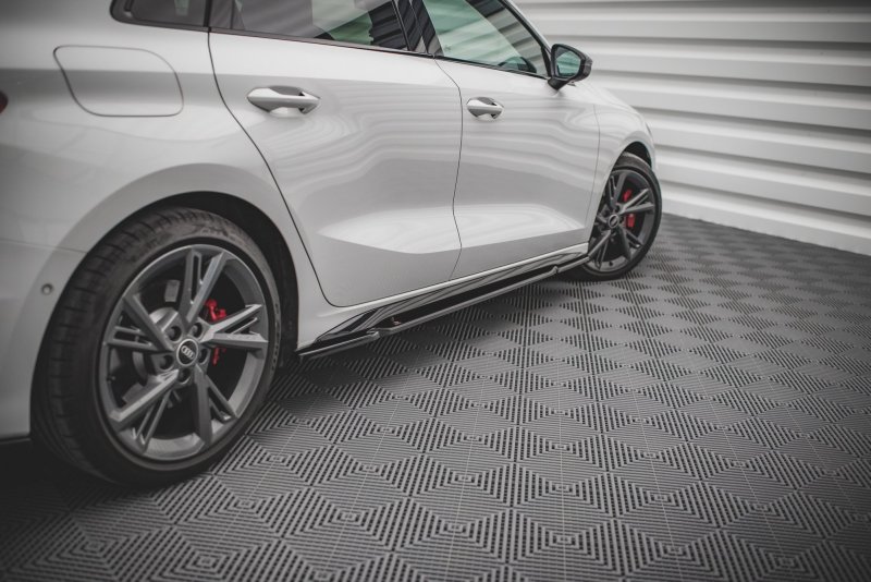 Maxton Seitenschweller Ansatz für Audi S3 / A3 S-Line 8Y schwarz Hochglanz AU-A3-8Y-SLINE-SD1-G