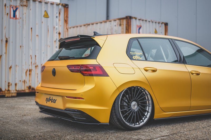 Maxton Spoiler CAP V.1 für VW Golf 8 schwarz Hochglanz VW-GO-8-CAP1-G