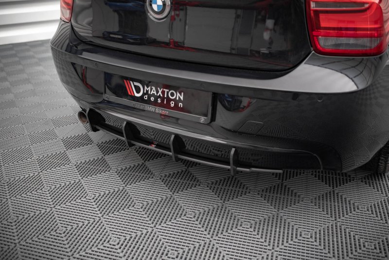 Maxton Street Pro Heckschürze für BMW 1er F20 BM1F20CNC-RS1BRB