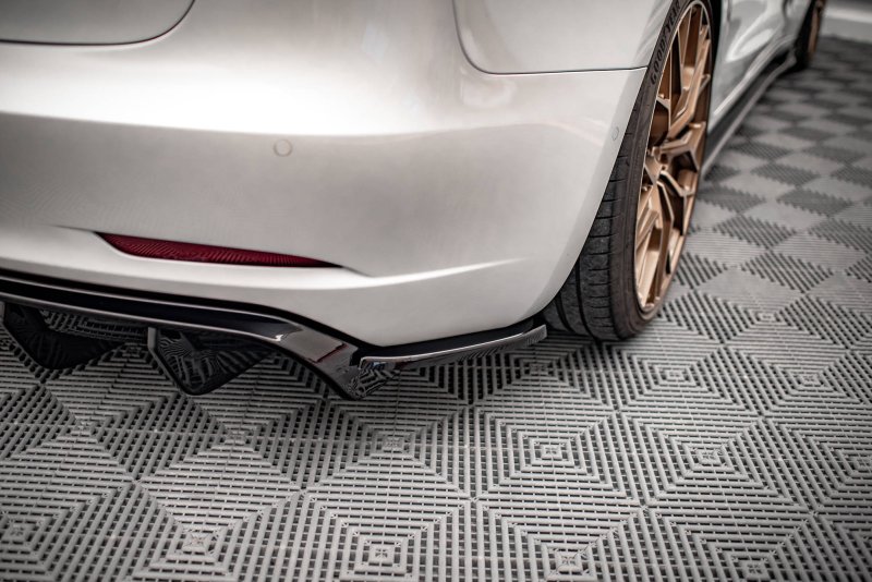 Maxton Heck Ansatz Flaps Diffusor V.2 für Tesla Model 3 schwarz Hochglanz TE-MODEL3-1-RSD2-G