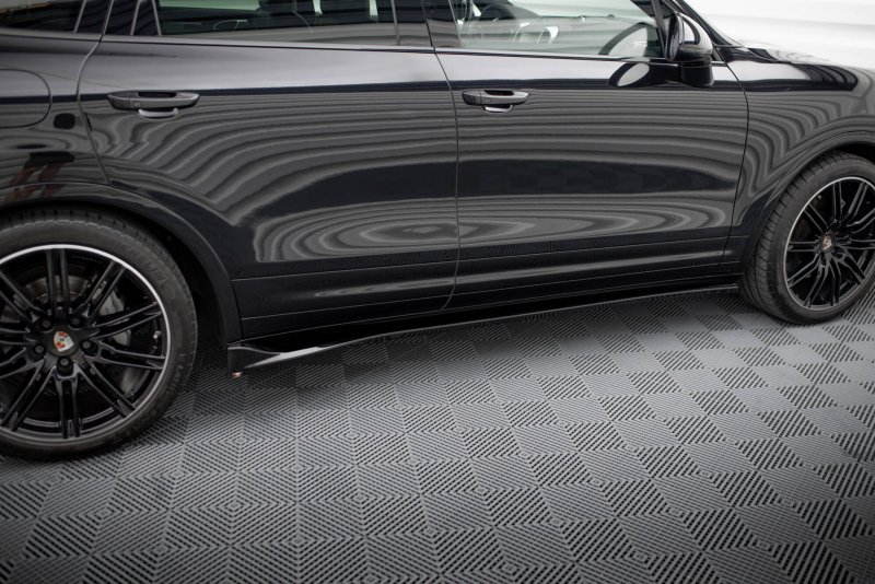 Maxton Seitenschweller Ansatz Porsche Cayenne Mk2 Facelift schwarz Hochglanz PO-CAY-2F-SD1-G