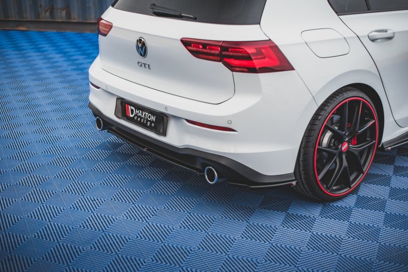Maxton Mittlerer Diffusor Heck Ansatz für Volkswagen Golf 8 GTI schwarz Hochglanz VW-GO-8-GTI-RD1-G