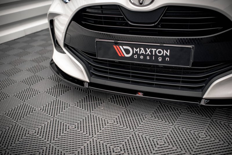Maxton Front Ansatz V.3 für Toyota Yaris Mk4 schwarz Hochglanz TO-YA-4-FD3-G