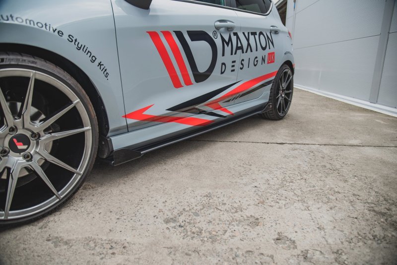Maxton Side Front Stoßstangen Racing Flaps passend für Ford Fiesta Mk8 ST / ST-Line schwarz Hochglanz FOFI8STCNC-SF1-G